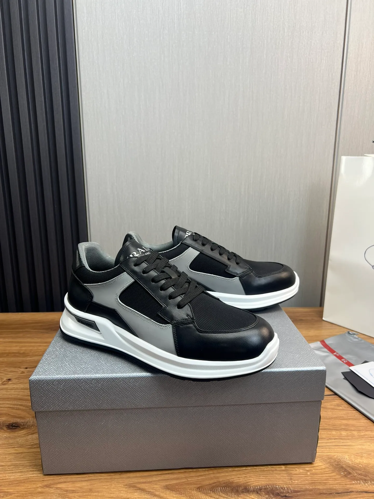 Men's shoes 💰620💰 [PRADA] Men's shoes are popular in the counter, official website is synchronized, 1 high-quality shipment ✔️Original cowhide stitching mesh + cowhide lining, 1🆚1 replica, original original bottom, 38-45 (45 customized, non-refundable)